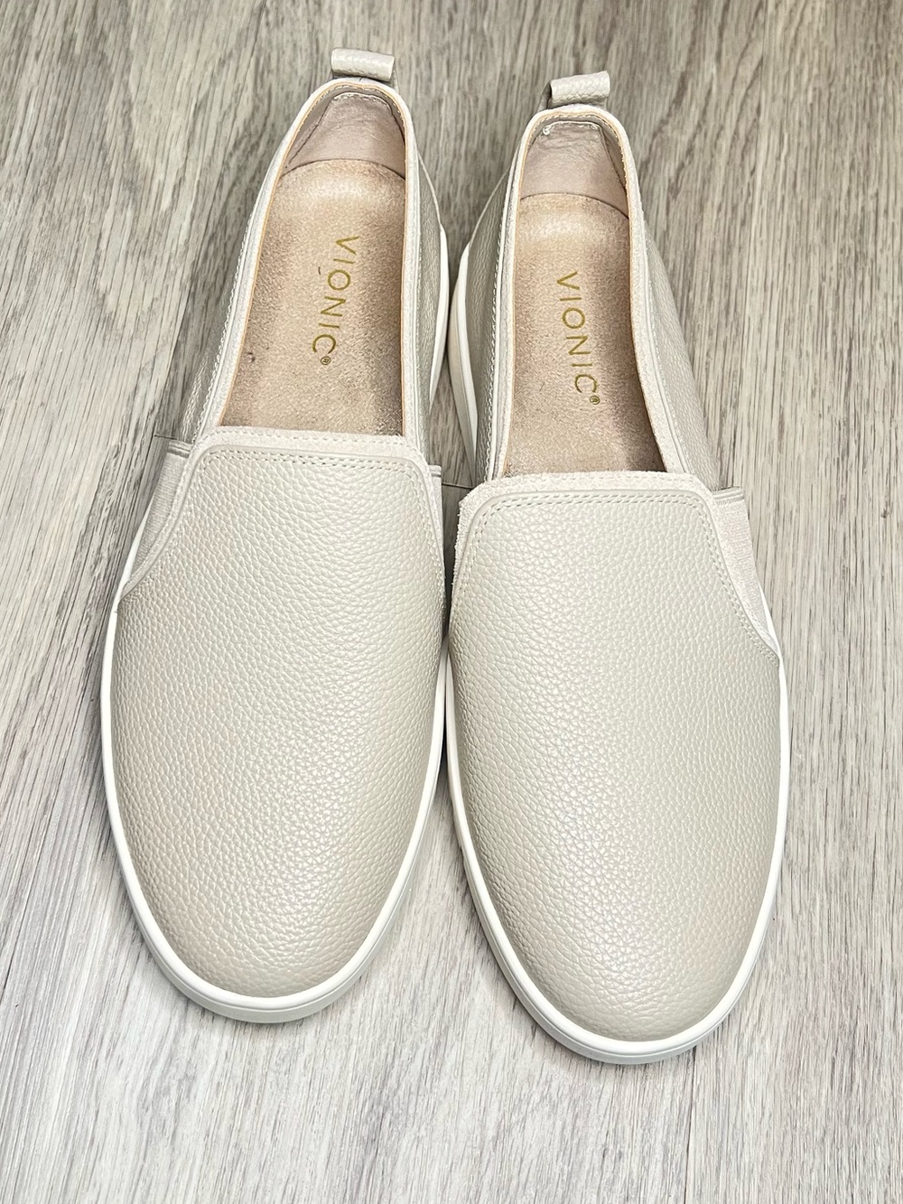 Vionic Cambria Shoes Womens Sz 9 Beige Leather Slip On Casual Comfort Sneakers - Picture 2 of 9
